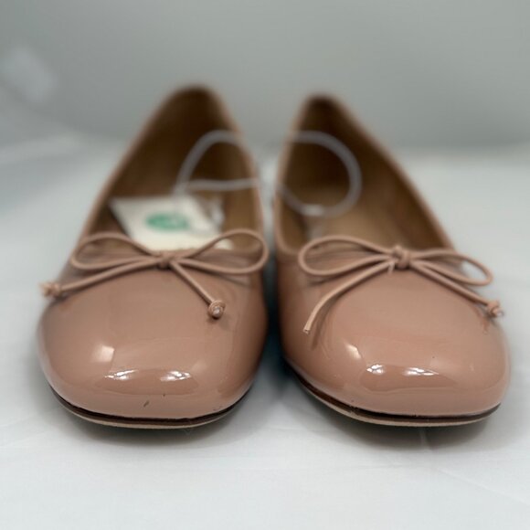 A New Day Beige Patent Leather Look Ballet Flats Size 8.5 Bow Accent Block Heel - Picture 4 of 10